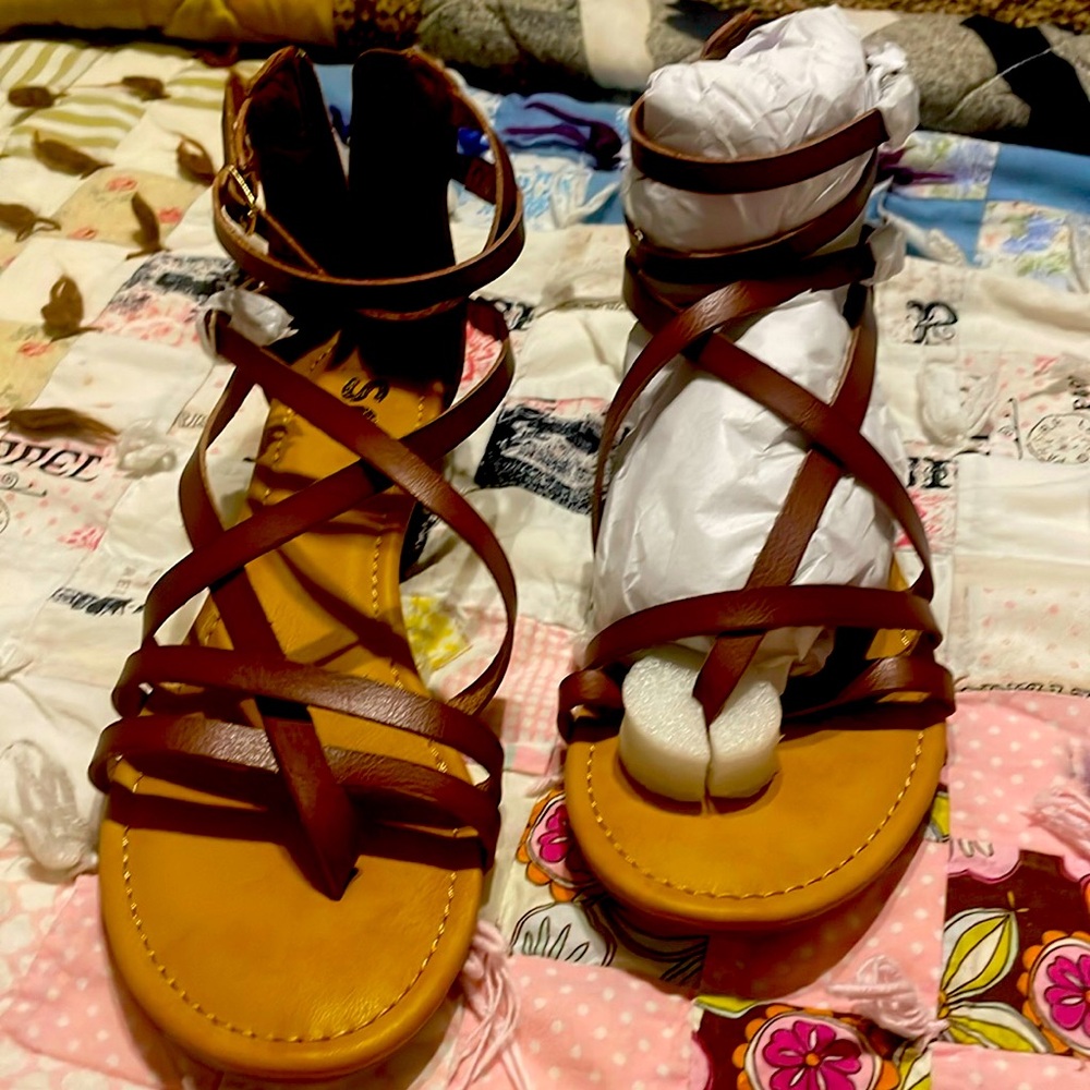 NWT in box Sonoma Gladiator sandals 9.5
